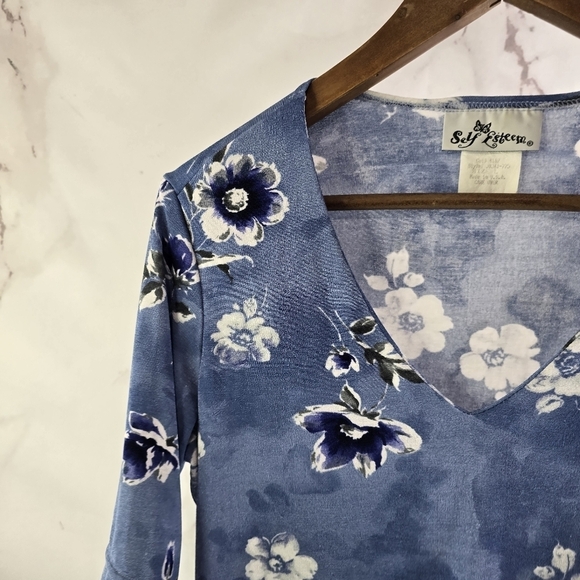 Vintage Top Womens Medium Blue Y2K Floral Blouse Cropped Shirt Slinky Wet Look - Picture 2 of 10